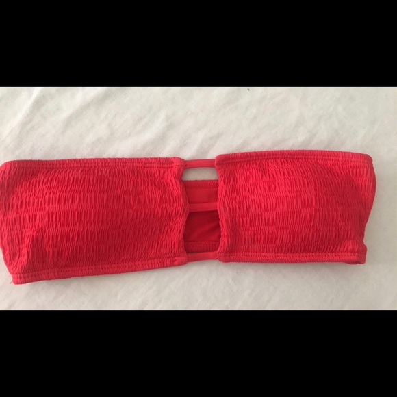 red strapless bikini - Picture 4 of 7